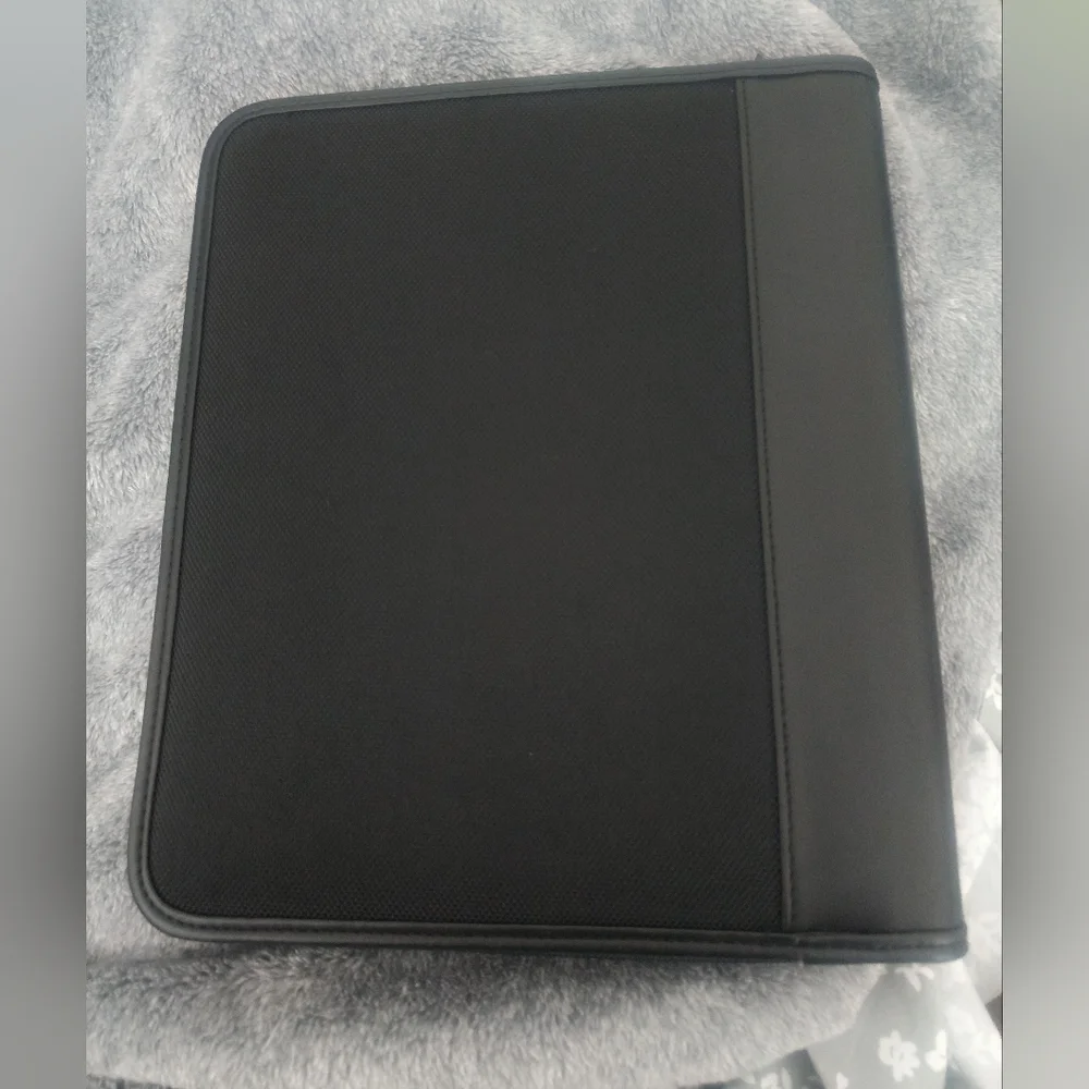 KENNETH COLE REACTION TABLET CASE
